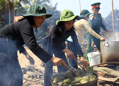 Xuân về, Tết đến mọi nhà ảnh 1